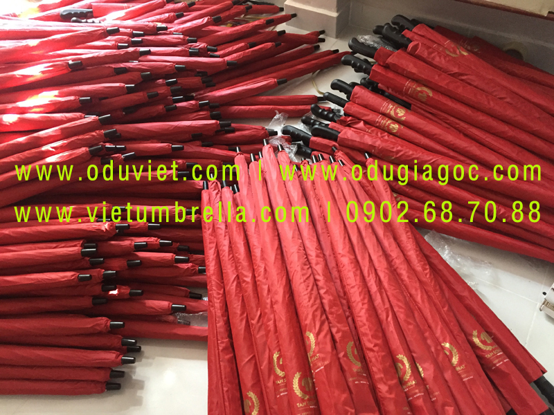 xưởng sản xuất ô dù cầm tay in logo quảng cáo